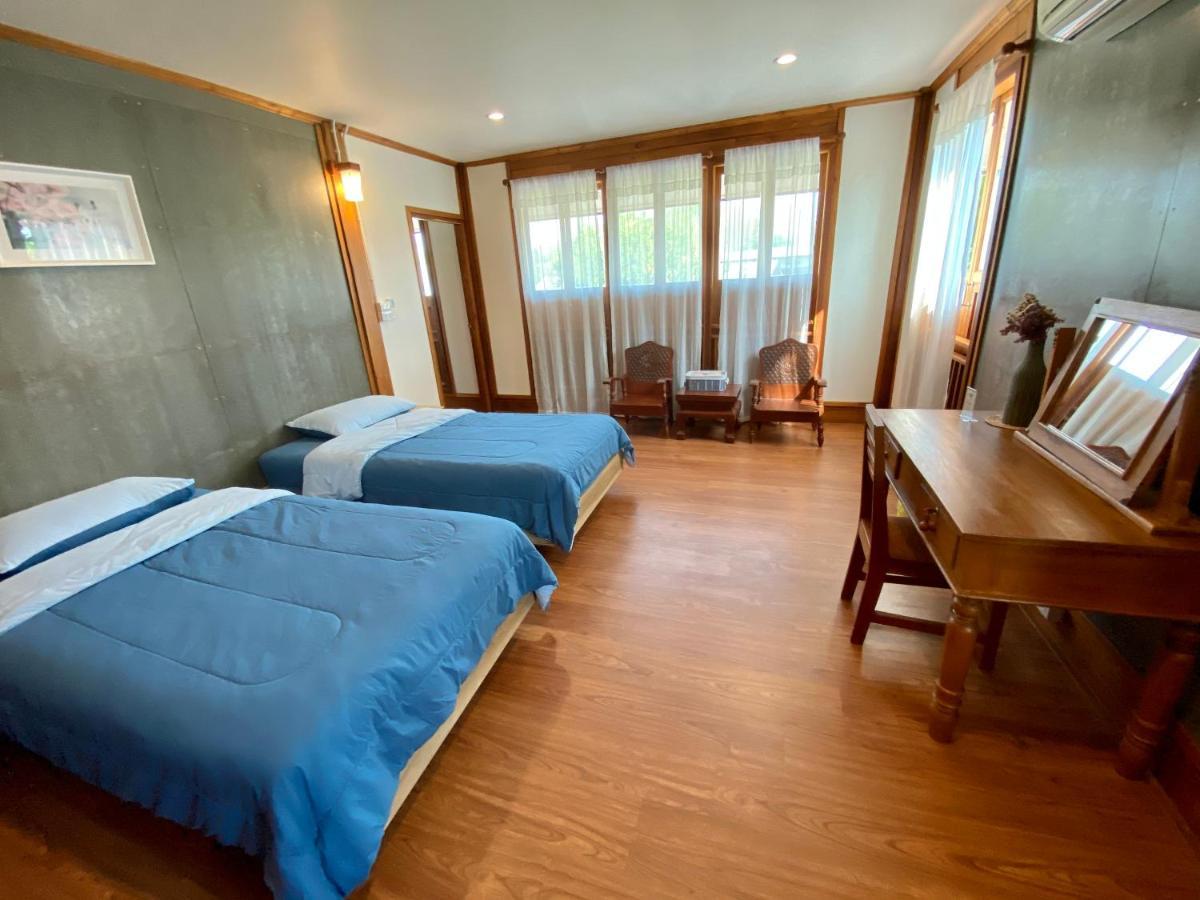Tha Ma-O Bouteak Homestay - Self Check-In Lampang Bagian luar foto