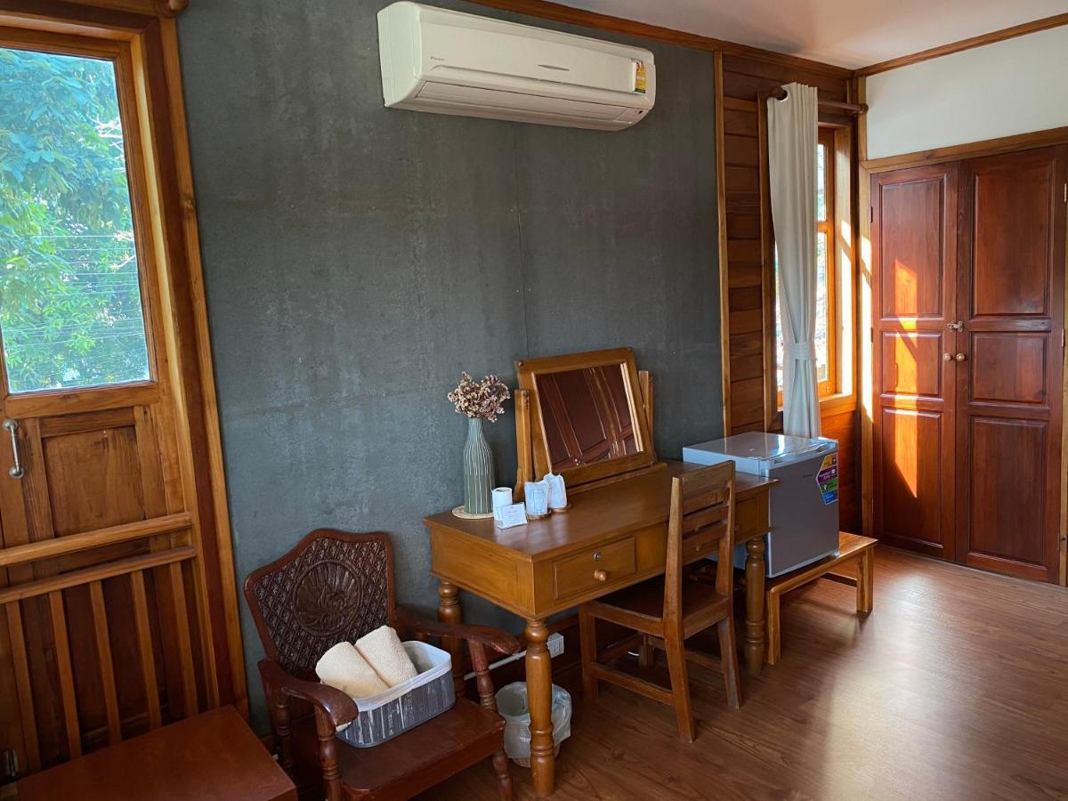 Tha Ma-O Bouteak Homestay - Self Check-In Lampang Bagian luar foto