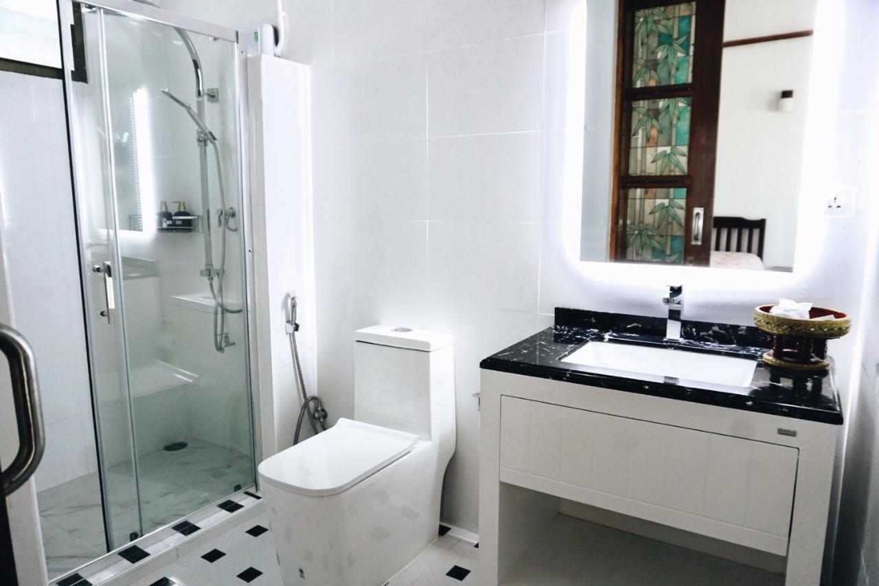 Tha Ma-O Bouteak Homestay - Self Check-In Lampang Bagian luar foto