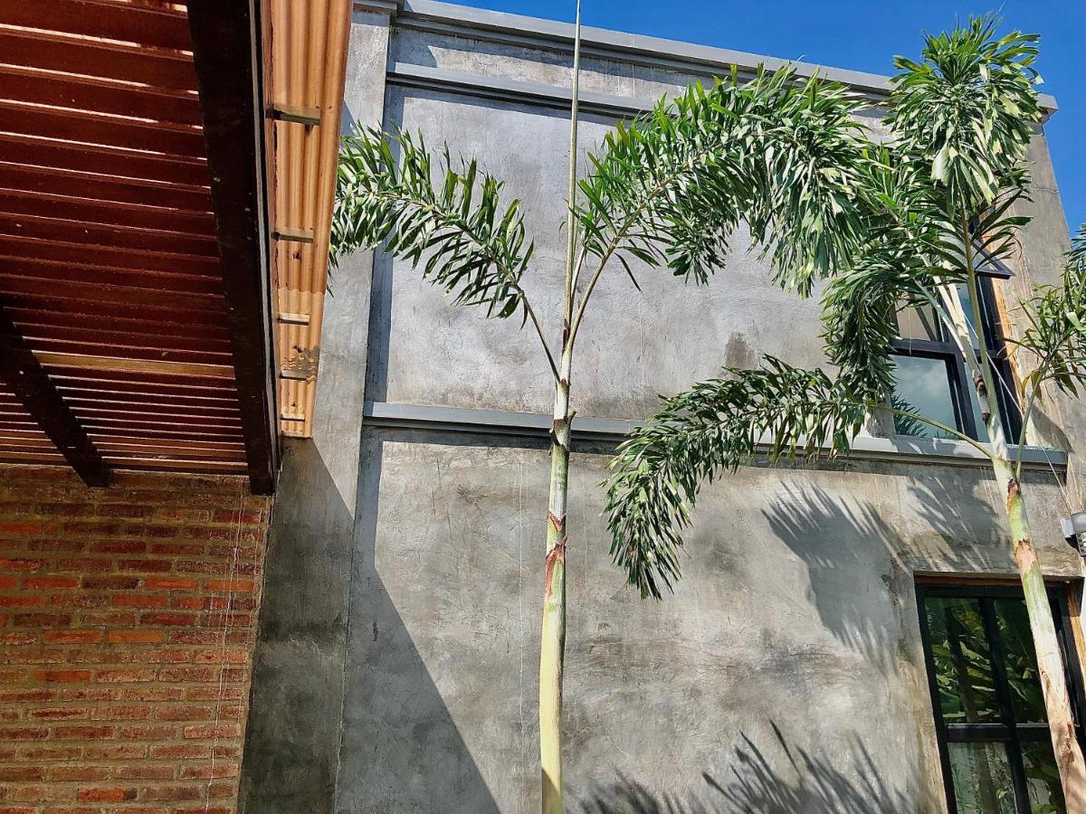 Tha Ma-O Bouteak Homestay - Self Check-In Lampang Bagian luar foto
