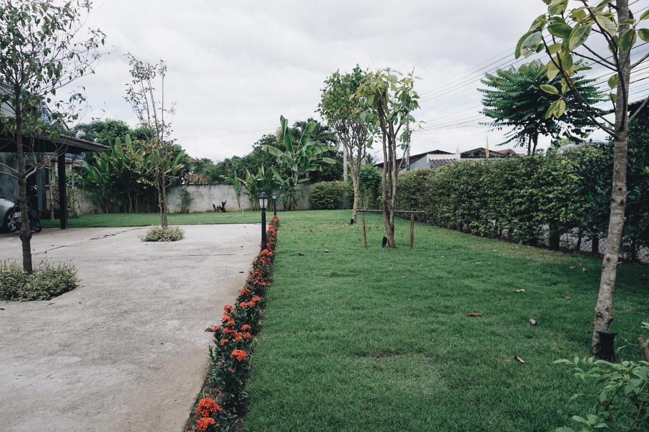 Tha Ma-O Bouteak Homestay - Self Check-In Lampang Bagian luar foto