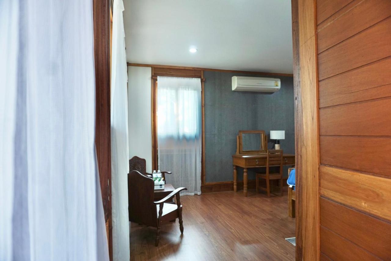 Tha Ma-O Bouteak Homestay - Self Check-In Lampang Bagian luar foto